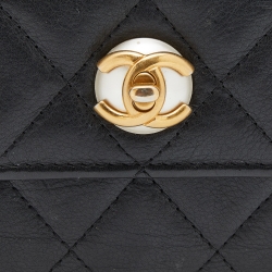 Pre Owned Chanel Black Quilted Leather Pearl CC Bifold Wallet