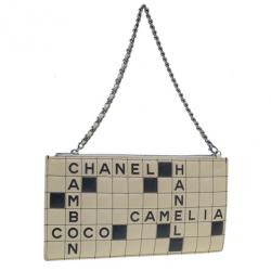 Pre Owned  حقيبة شانيل صغيرة مربعات مبطنة بالكلمات المتقاطعة جلد خروف أسود وبيج