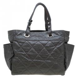 Pre Owned حقيبة يد شانيل بيريتز باريس كبيرة جلد لامعة مبطنة رصاصية