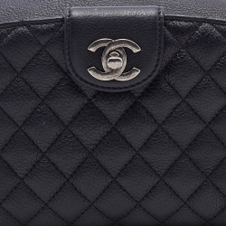 Pre Owned Chanel Black Quilted Leather CC Casual Rock Belt Bag