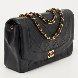 Pre Owned Chanel Black Quilted Leather Vintage Diana Flap Bag