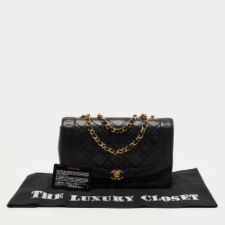 Pre Owned Chanel Black Quilted Leather Vintage Diana Flap Bag