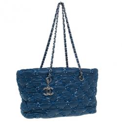 مملوكة مسبقًا Chanel Blue Quilted Tweed Stitched Nylon Small Bubble Shoulder Bag