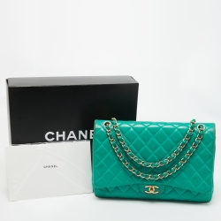Pre Owned Chanel Green Quilted Lambskin Leather Maxi Classic Double Flap Bag
