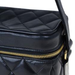 مملوكة مسبقًا Chanel Black Lambskin Leather Vintage Crossbody