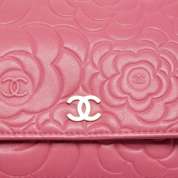 Pre Owned Chanel Pink Embossed Leather Camellia WOC Clutch