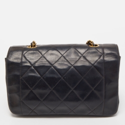 Pre Owned Chanel Black Quilted Leather Diana Flap Bag