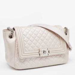 Pre Owned Chanel Pearl Beige Quilted Leather Boy Accordion Flap Bag