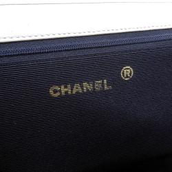 Pre Owned Chanel Vintage White Horizontal Quilted Leather Medium Crescent Flap Bag 