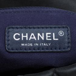 مملوكة مسبقًا حقيبة شانيل قلاب نيو بابل متوسطة جلد إريدسنت مبطنة سوداء