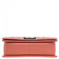 مملوكة مسبقًا حقيبة شانيل قلاب بوي متوسطة تويد وجلد وردي فاتح