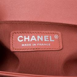 مملوكة مسبقًا حقيبة شانيل قلاب بوي متوسطة تويد وجلد وردي فاتح