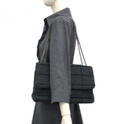 مملوكة مسبقًا Chanel Grey Wool Chocolate Bar Reissue 2.55 Shoulder Bag