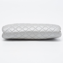 Pre Owned Chanel Silver Quilted Caviar Leather Timeless Clutch
