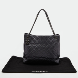 Pre Owned Chanel Metallic Grey Quilted Caviar Leather Chic Shopper Tote