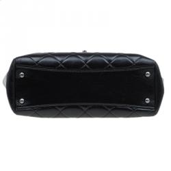 مملوكة مسبقًا Chanel Black Glazed Leather Petite Shopper Tote