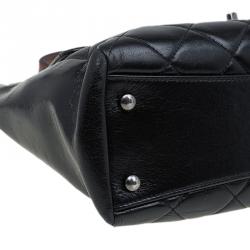 مملوكة مسبقًا Chanel Black Glazed Leather Petite Shopper Tote