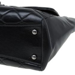 مملوكة مسبقًا Chanel Black Glazed Leather Petite Shopper Tote