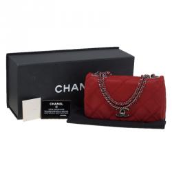 Pre Owned Chanel Red Diamond Stitch Leather Mini Flap Bag