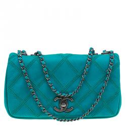 Pre Owned Chanel Green Diamond Stitch Leather Mini Flap Bag