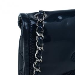 Pre Owned Chanel Blue Patent CC Logo Chain Crossbody