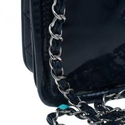 Pre Owned Chanel Blue Patent CC Logo Chain Crossbody