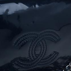 Pre Owned Chanel Blue Patent CC Logo Chain Crossbody