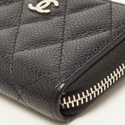 مملوكة مسبقًا Chanel Black Quilted Caviar Leather Classic Zipped Coin Purse