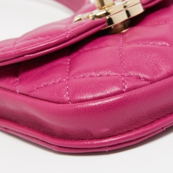 مملوكة مسبقًا Chanel Magenta Quilted Leather and Wool Mini Waist and Coin Purse Bag