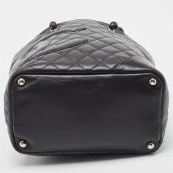 Pre Owned Chanel Black/White Quilted Leather Medium Ligne Cambon Bucket Tote