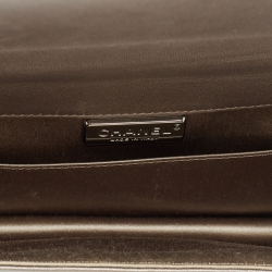 مملوكة مسبقًا Chanel Grey/Silver Leather Strass Around The World Clutch