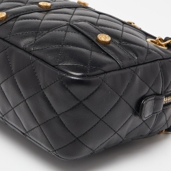 مملوكة مسبقًا حقيبة شانيل جاكيت جلد مبطن سوداء