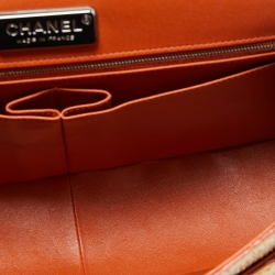 مملوكة مسبقًا حقيبة شانيل جامبو كلاسيك جلد ثعبان أزرق بقلاب مزدوج