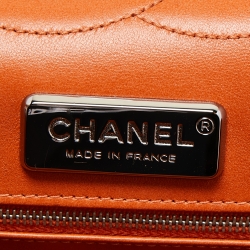 مملوكة مسبقًا حقيبة شانيل جامبو كلاسيك جلد ثعبان أزرق بقلاب مزدوج