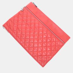 مملوكة مسبقًا Chanel Red Leather Clutch Large