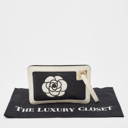 Pre Owned Chanel White/Black Leather Camellia Wristlet Clutch