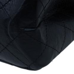 مملوكة مسبقًا حقيبة شانيل جلد بقر مبطنة أسود روسيه 2.55 كبيرة قلاب