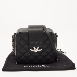 Pre Owned Chanel Black Quilted Leather Mini CC Box Camera Bag