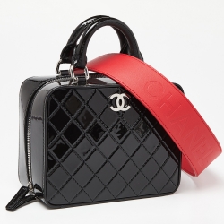 Pre Owned Chanel Black/Red Quilted Patent and Leather Travel Kit Vanity Case Bag 