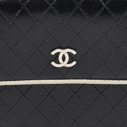 Pre Owned محفظة شانيل سي سي جلد كافيار مبطن أسود/أبيض ثلاثية الطي