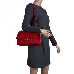 مملوكة مسبقًا حقيبة شانيل قلاب مزدوج كلاسيك كبيرة جلد كافيار مبطنة حمراء
