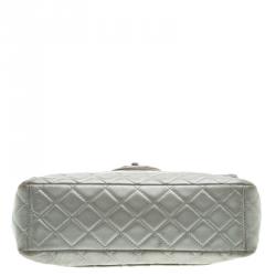 Pre Owned Chanel Grey Quilted Iridescent Leather Maxi Classic Single Flap Bag