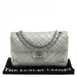 Pre Owned Chanel Grey Quilted Iridescent Leather Maxi Classic Single Flap Bag