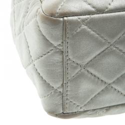 Pre Owned Chanel Grey Quilted Iridescent Leather Maxi Classic Single Flap Bag