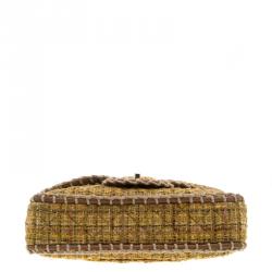 مملوكة مسبقًا حقيبة شانيل قلاب مفرد كلاسيك متوسطة جلد وتويد مبطنة صفراء