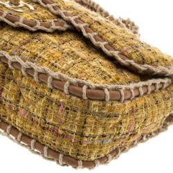 مملوكة مسبقًا حقيبة شانيل قلاب مفرد كلاسيك متوسطة جلد وتويد مبطنة صفراء