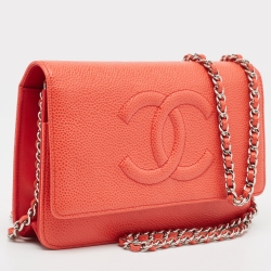 مملوكة مسبقًا Chanel Coral Red Caviar Leather CC WOC Bag