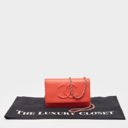 مملوكة مسبقًا Chanel Coral Red Caviar Leather CC WOC Bag