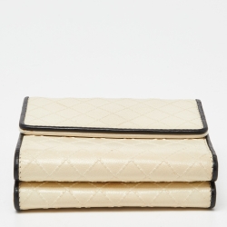 مملوكة مسبقًا محفظة بسلسلة شانيل تطريز معين جلد سوداء / عنابية