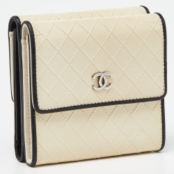 مملوكة مسبقًا محفظة بسلسلة شانيل تطريز معين جلد سوداء / عنابية